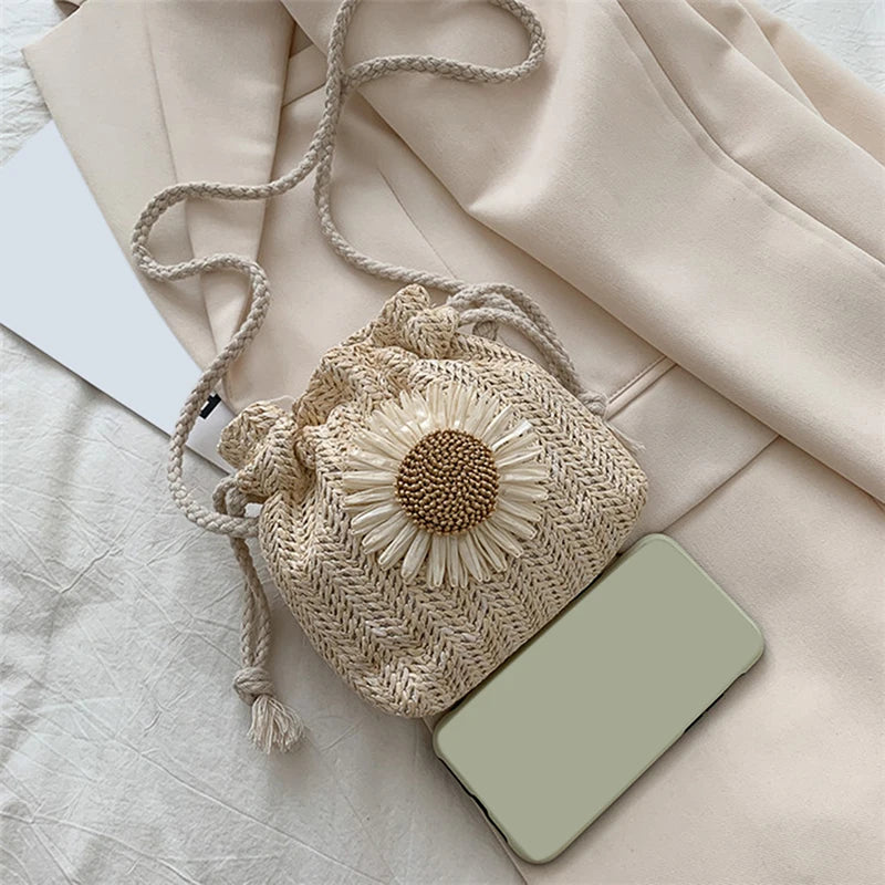 2025 Hot Sale Rattan Woven Women Straw Bag Handbag Knit Summer Beach Woman Shoulder Messenger Khaki Beige Bags Fashion Creative